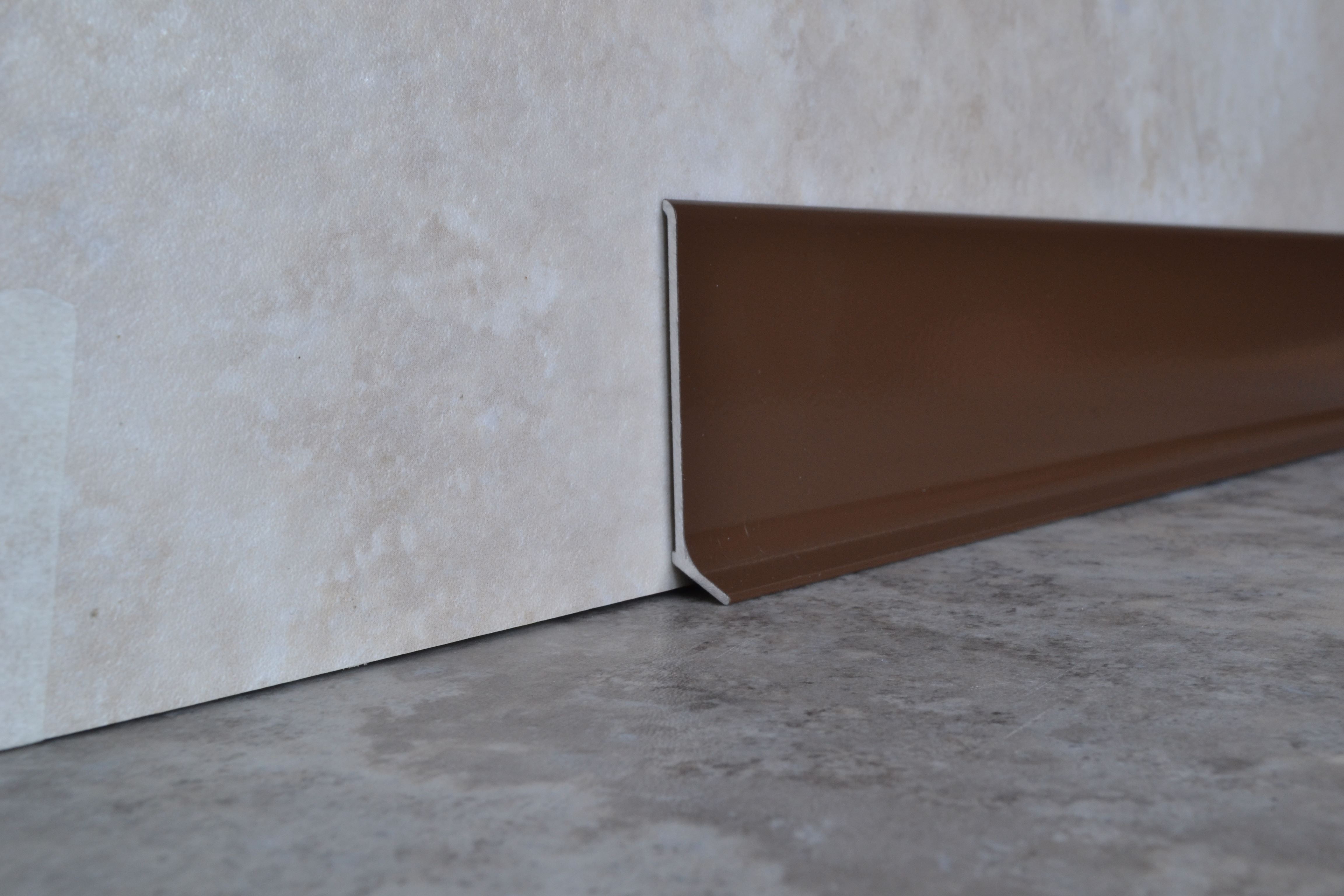 Плинтус алюминиевый L-образный шоколад (2500*11*60 мм) — купить в Уссурийске