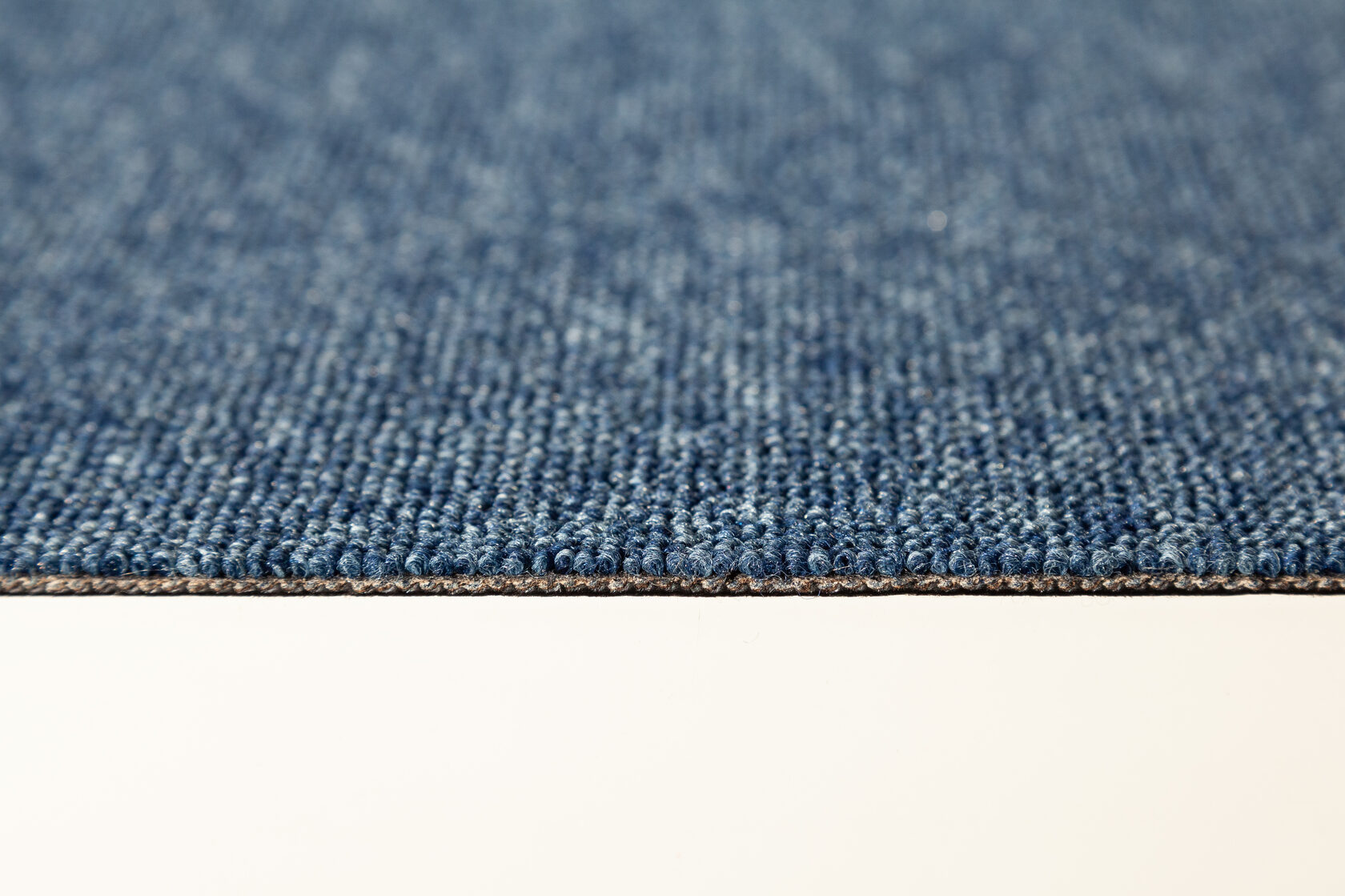 Ковровая плитка "Bonkeel" Space Blue (500*500*5,9 мм) — купить в Уссурийске