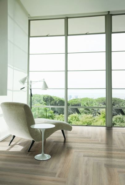 Кварцвиниловая плитка "LG" Орешник классический (1200*180*2 мм) — купить в Уссурийске