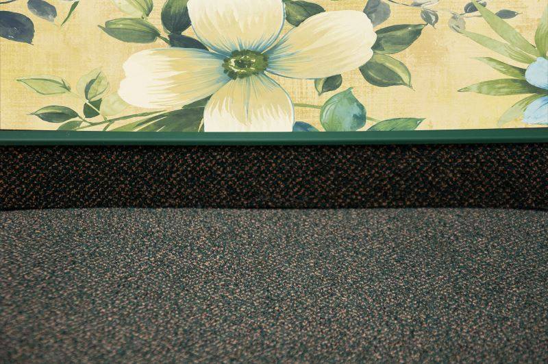 Плинтус для ковролина "Korner" Listwa зеленый (2500*13,8*50 мм) — купить в Уссурийске